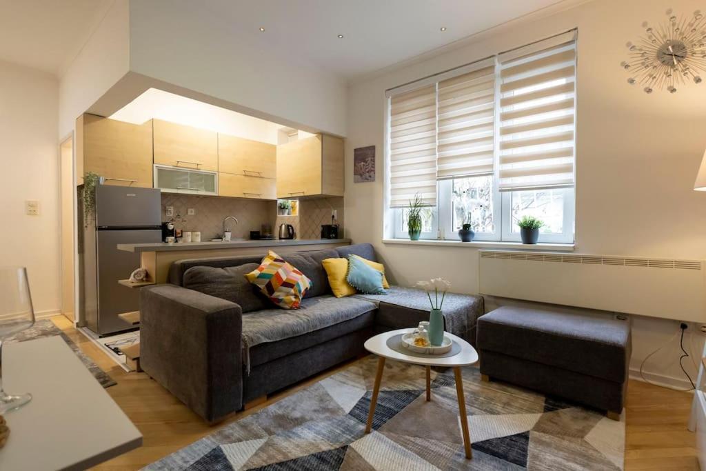 Train 23 Apartment Beograd Bagian luar foto
